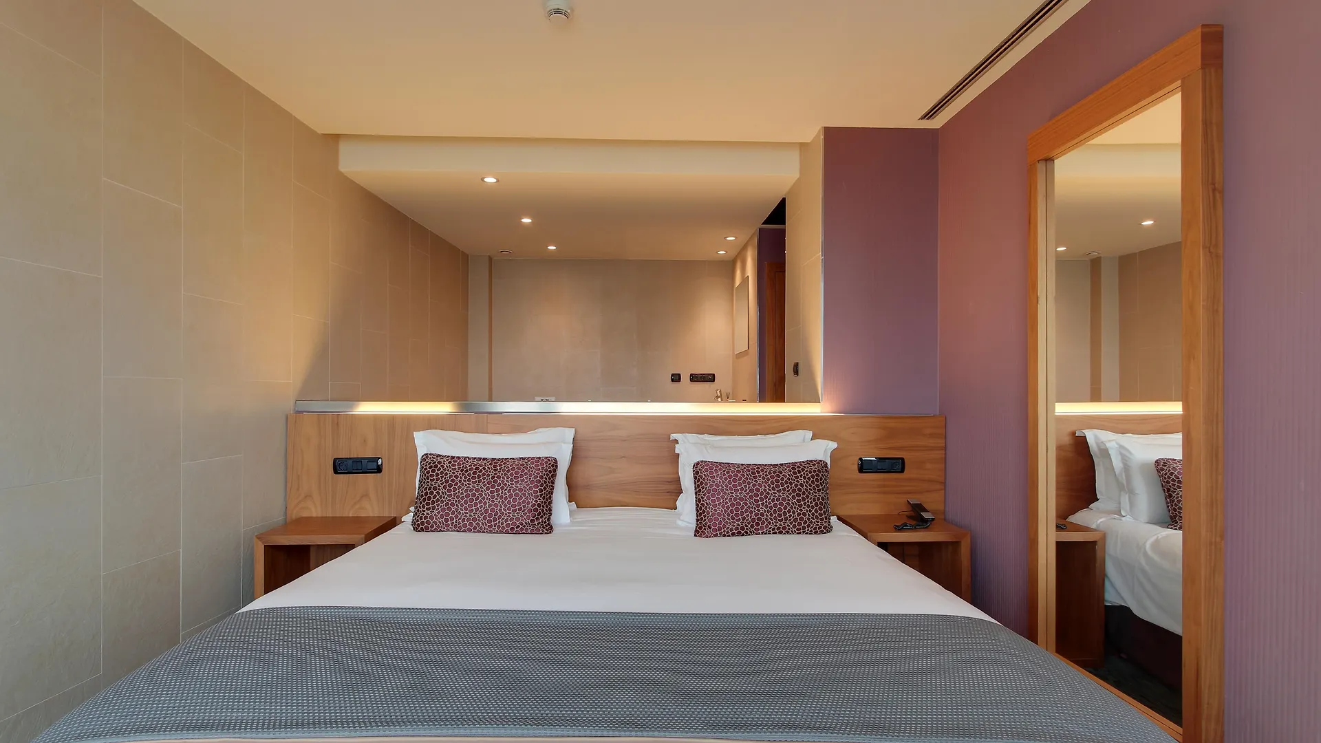 Hotel Badalona Tower 4*,  Ισπανία
